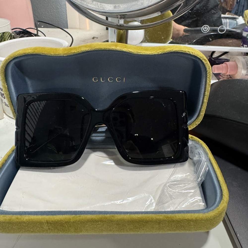 Brand new Gucci leaf block sunglasses new never used